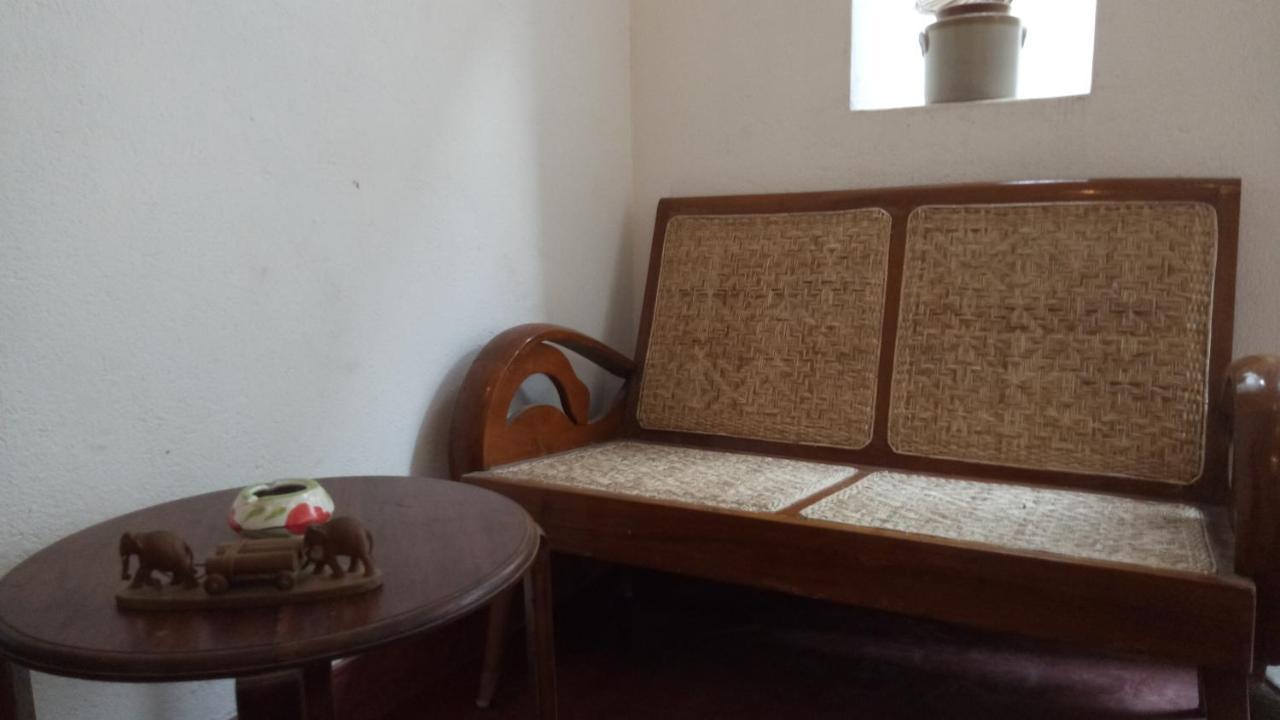 Adams Wood House Ayurveda Homestay Коччи Экстерьер фото